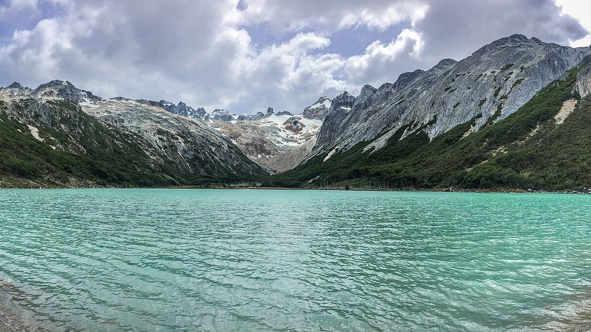 Laguna Esmeralda, Ushuaia, Tierra del Fuego, Argentina.jpg