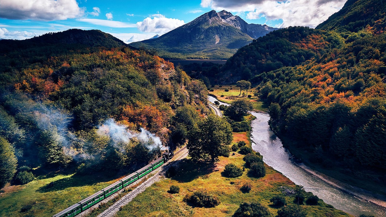 El Tren del Fin del Mundo - Train of the End of the World (25825195567).jpg
