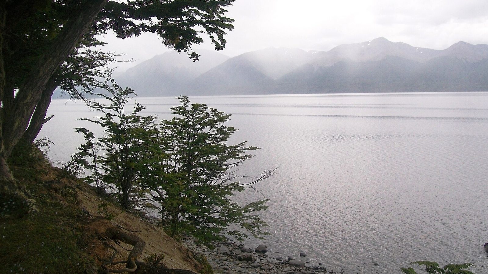 Lago Fagnano TDF.jpg